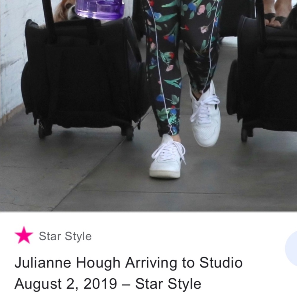 Adidas Bundle Bellista floral croptop&joggers SALE - Picture 2 of 9